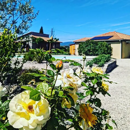 Bed & Breakfast Font Vive - D'hotes Eco-labellisees Avec Cuisine - Confort, Calme Et Vue Exceptionnels !